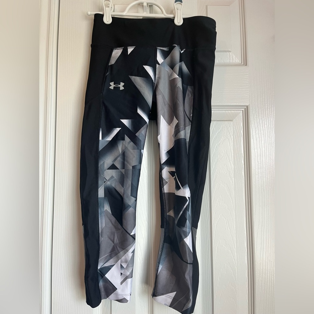 Under Armour Black Compression Leggings Cropped